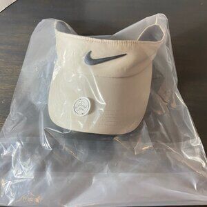 Nike Dri-FIT Golf Visor – Beige/Khaki Adjustable Swoosh Hat